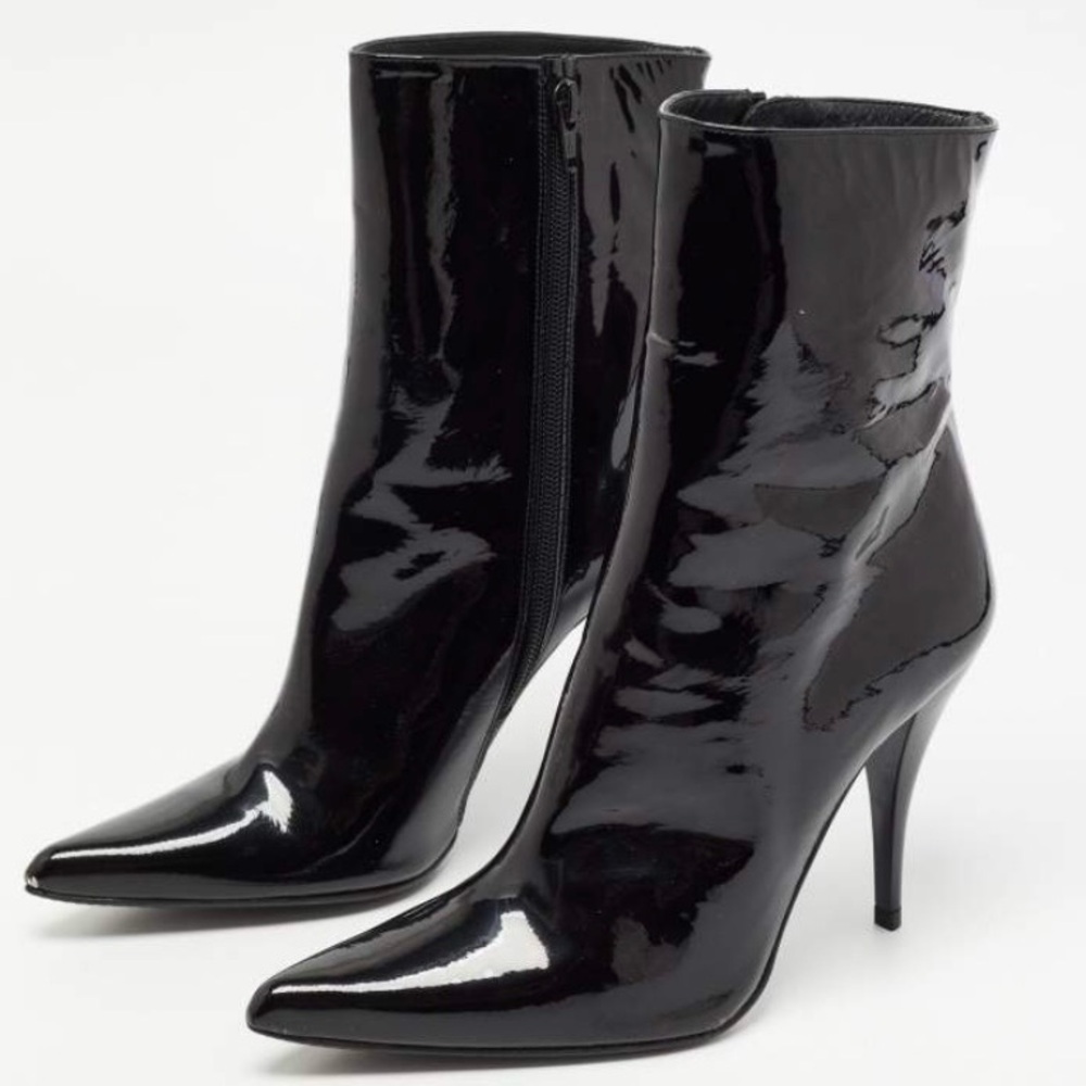 Stuart Weitzman patent black boots size 38